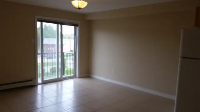 1 bed 1 bath beautiful apartment. May, Clean and quiet building - Photo 3