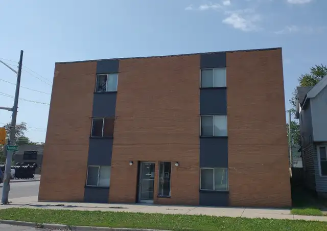 Downtown. One Bedroom Apt. All incl. utils. $1,125 - Photo 2