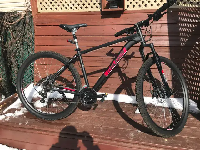 Vélo neuf Raleigh Hybride 21 vitesses avec suspension et freins - Photo 2