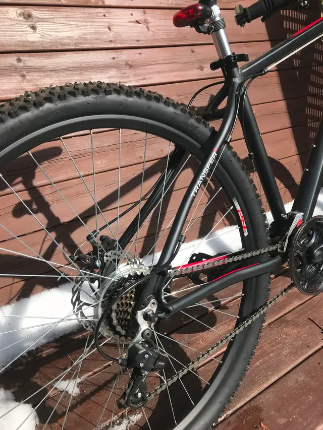 Vélo neuf Raleigh Hybride 21 vitesses avec suspension et freins - Photo 4