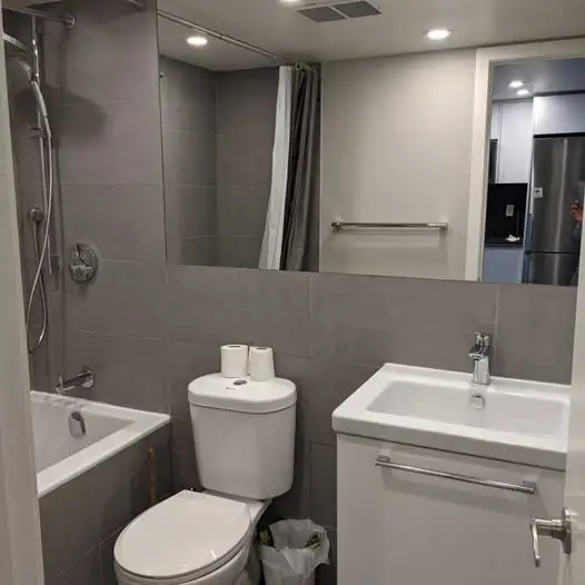 Furnished one-bdr apt, Gerard & River, TTC 505 & 506, May intake - Photo 4