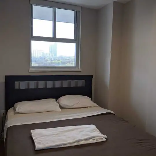 Furnished one-bdr apt, Gerard & River, TTC 505 & 506, May intake - Photo 9