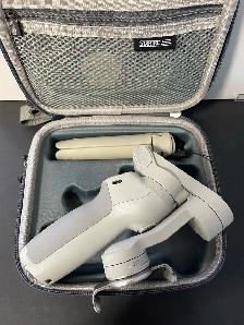DJI OM4 GIMBAL W/CASE/ACC - Photo 3