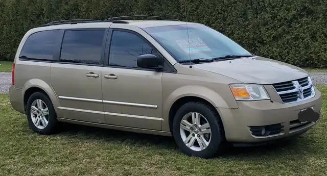 2008 Dodge Grand Caravan SXT - Photo 2