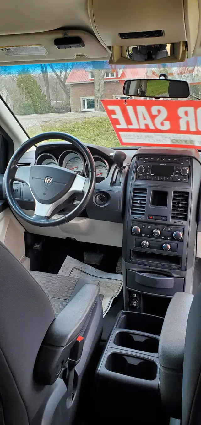 2008 Dodge Grand Caravan SXT - Photo 5