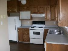 4 bedroom house - heat and light included - Photo 2