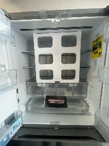 NEW 36" LG Counter Depth  French (26 Cu.Ft) Water &Ice Dispense - Photo 4