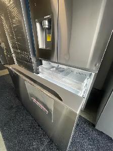 NEW 36" LG Counter Depth  French (26 Cu.Ft) Water &Ice Dispense - Photo 5