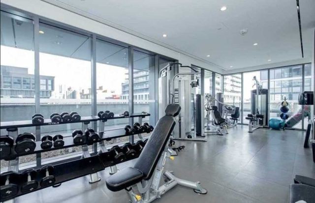 Furnished DT Master Bedroom for Rent (Dundas & Yonge) - Photo 6