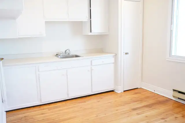 5117-16e Avenue - Photo 7