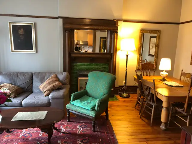 Downtown 2 Bedroom Apartment (heat/water incl)