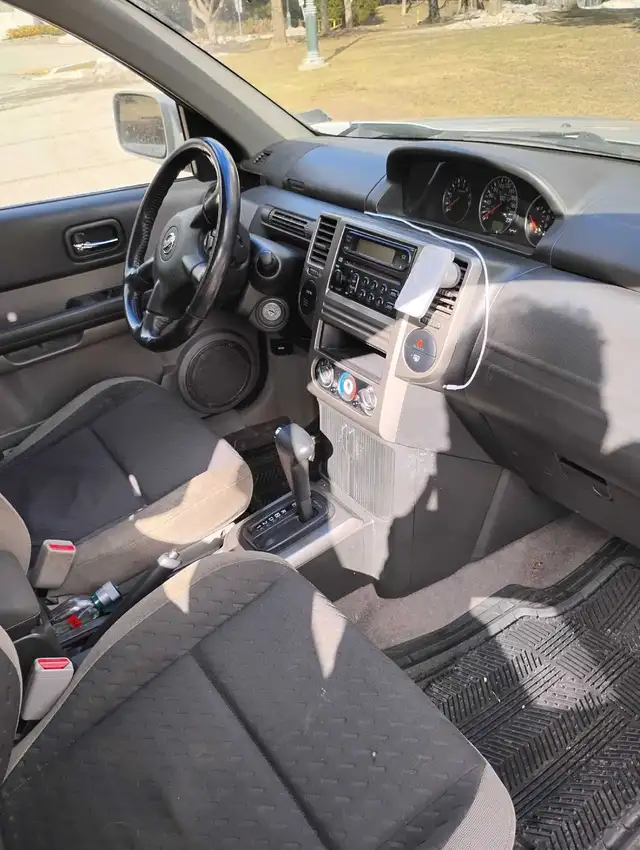Nissan SUV - Photo 6