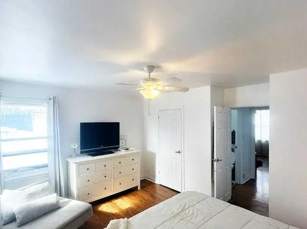 2 bedroom duplex in Pembroke - Photo 7