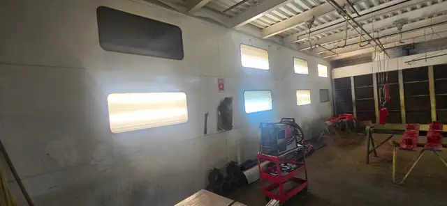 Chambre de peinture industrielle - Photo 9