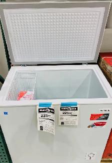 Frigidaire 7 cu Chest Freezer,