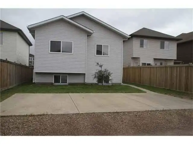 FURNISHED ROOM FOR RENT 650/MONTH. Male Commuters ONLY. - Photo 7