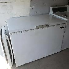 Wood’s Ultra chest freezer. work great has no issues Very Clean - Photo 4