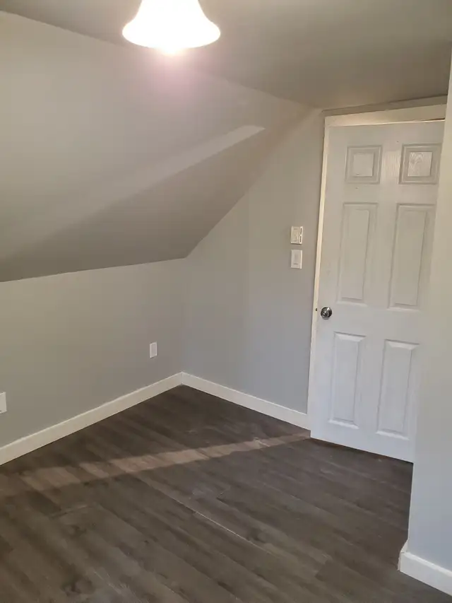 77 Elm Street - Sublet from May 1  - August 28 - $700/m   utils - Photo 20