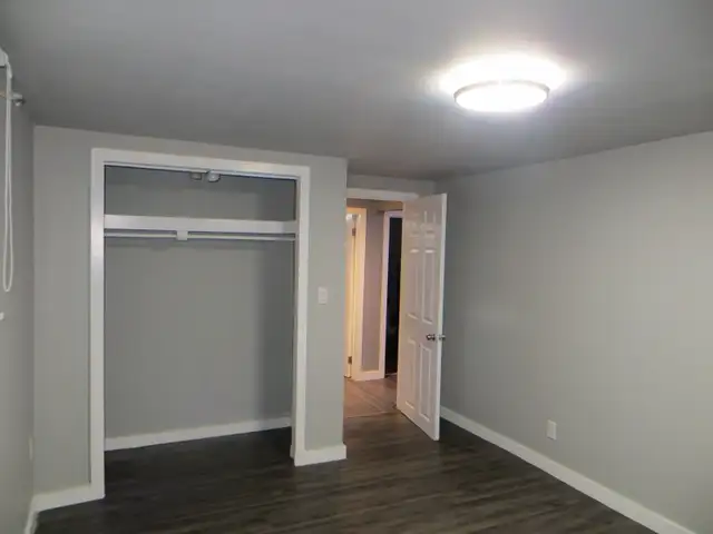 77 Elm Street - Sublet from May 1  - August 28 - $700/m   utils - Photo 22