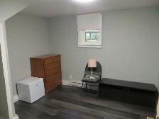 77 Elm Street - Sublet from May 1  - August 28 - $700/m   utils - Photo 26