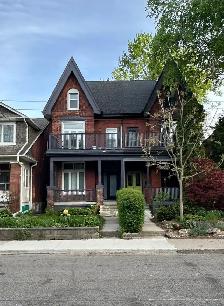 Newly Renovated 2 Bedroom in Roncesvalles/High Park