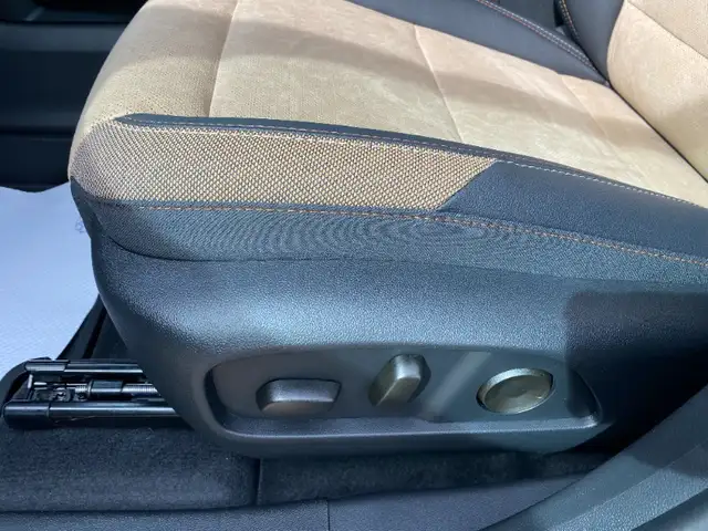 2026 Chevrolet Equinox AWD ACTIV Leather|Heated Seats|Heated Ste - Photo 8
