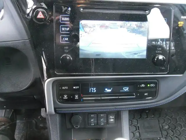2017 Toyota Corolla 4DR SDN CVT SE - Photo 13