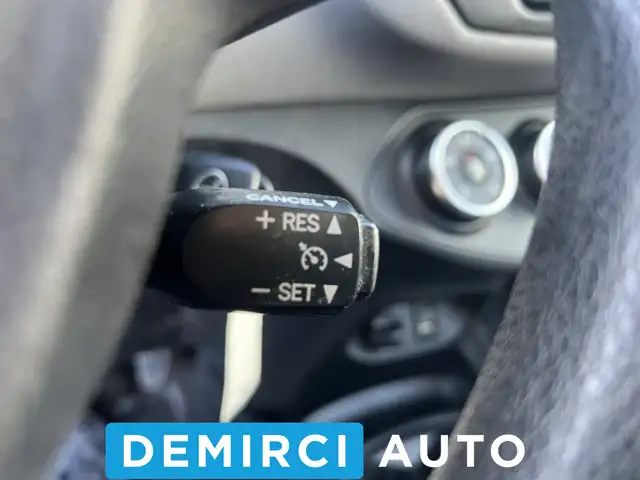 2016 Toyota Yaris LETRES PROPREFinancement 1ère, 2e et 3e ch - Photo 5
