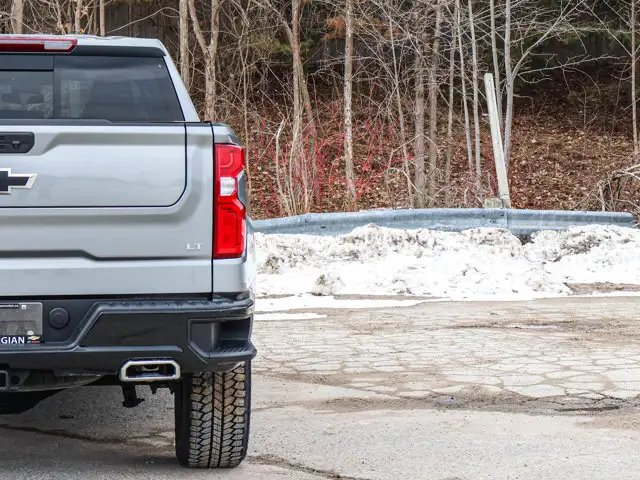 2025 Chevrolet Silverado 1500 LT Trail Boss- Heated Seats - Photo 11