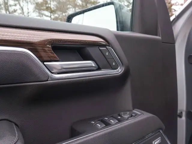 2025 Chevrolet Silverado 1500 LT Trail Boss- Heated Seats - Photo 17