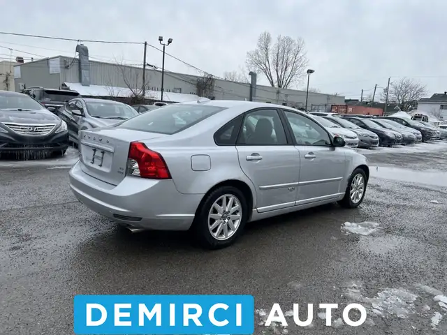 2009 Volvo S40 T5AWDTOIT OUVRANTSIEGES CHAUFFANTSCUIR - Photo 8