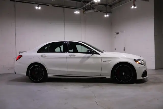 2019 Mercedes-Benz AMG C 63 S | PREMIUM PKG | DEALER SERVICED - Photo 7