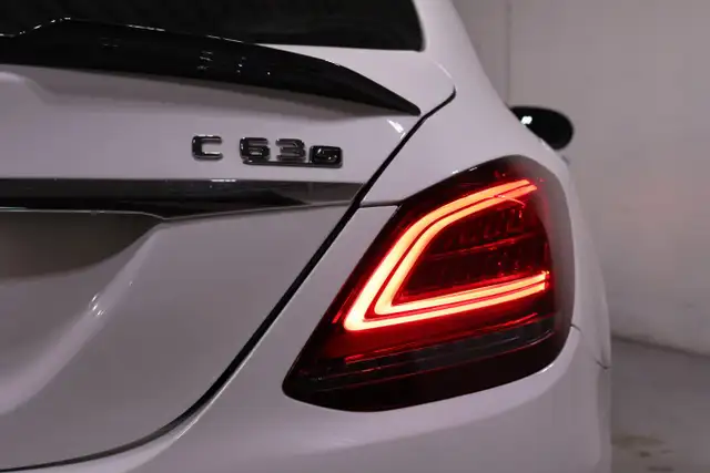 2019 Mercedes-Benz AMG C 63 S | PREMIUM PKG | DEALER SERVICED - Photo 12