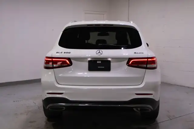 2017 Mercedes-Benz GLC 300 | PREMIUM PKG | SPORT PKG - Photo 5