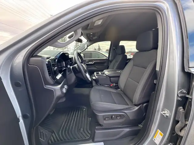 2023 GMC Sierra 1500 SLE inch wheels|Running Boards - Photo 9