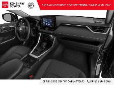 2022 Toyota RAV4 LE - Photo 12