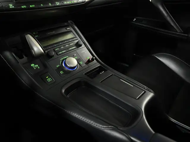 2017 Lexus CT 200h No Accident Leather Sunroof Heated Seats - Photo 18