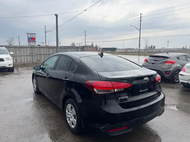 2017 Kia Forte LX, NO ACCIDENTS, FUEL SAVER, CERTIFIED - Photo 3