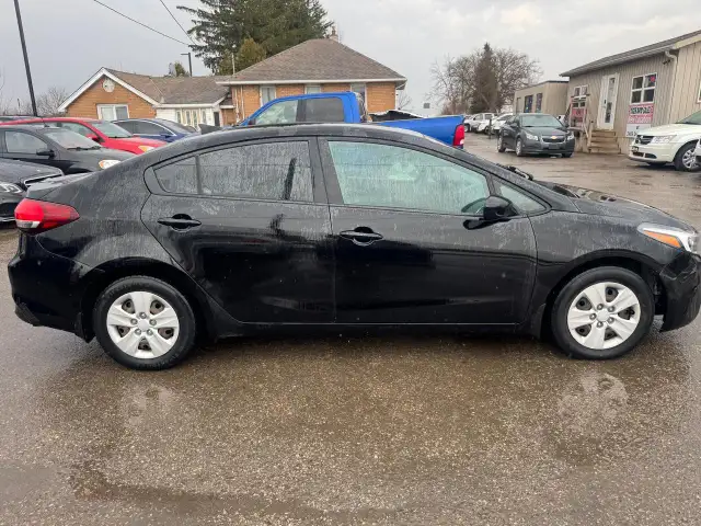 2017 Kia Forte LX, NO ACCIDENTS, FUEL SAVER, CERTIFIED - Photo 5