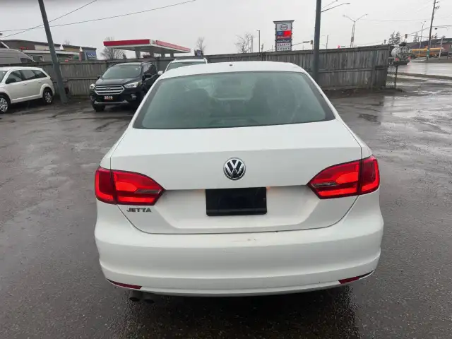2011 Volkswagen Jetta Comfortline, MANUAL, WELL MAINTAINED, CERT - Photo 4
