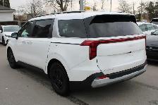 2025 Kia Carnival LX - Photo 3