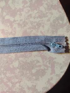 New Old stock 20' zippers over 20 different colours 20 for 10.00 - Photo 7