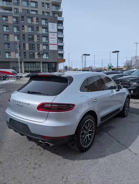 2016 Porsche Macan S - Photo 14