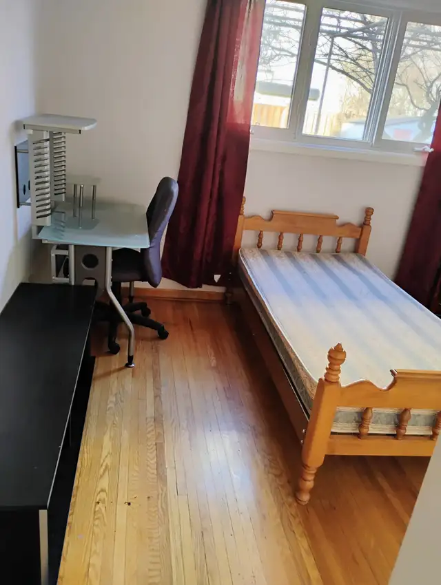 CLEAN ROOM FOR RENT, WIFI, Utilities included, SQUARE ONE - Photo 4