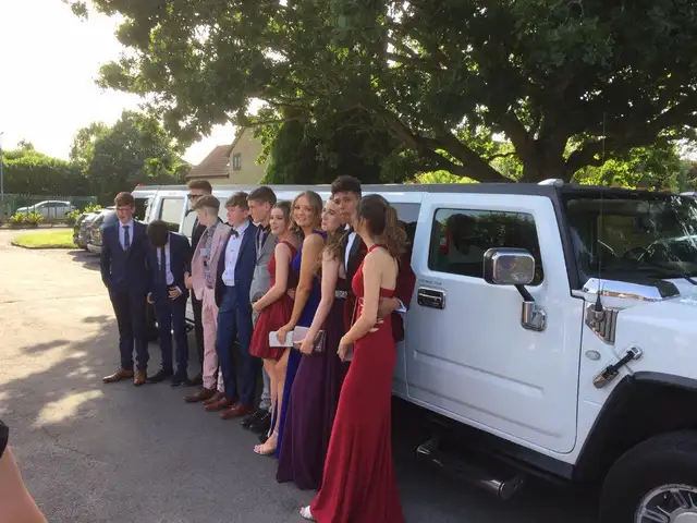 OAKVILLE LIMO SERVICE -HAMILTON NIAGARA FALLS LIMOUSINE service - Photo 6