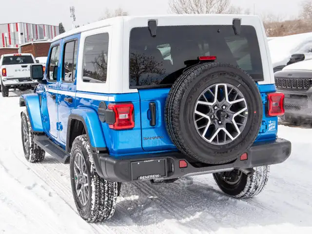 2026 Jeep Wrangler Sahara - Photo 3