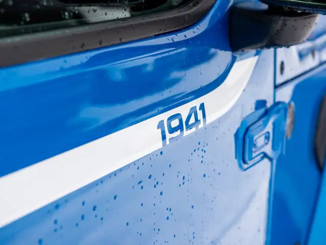 2026 Jeep Wrangler Sahara - Photo 6