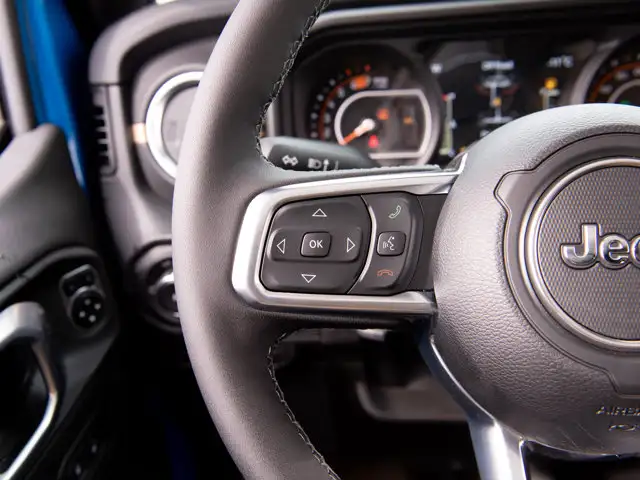 2026 Jeep Wrangler Sahara - Photo 14