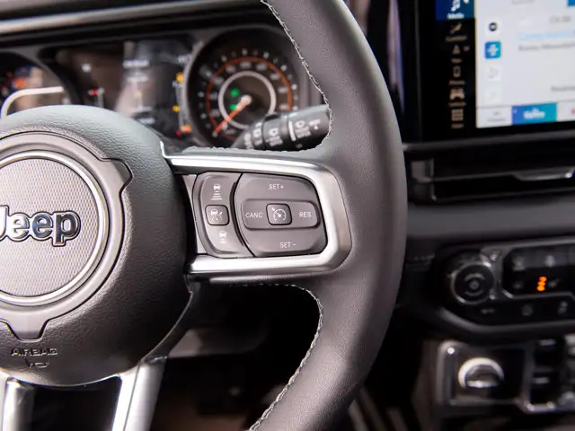 2026 Jeep Wrangler Sahara - Photo 15