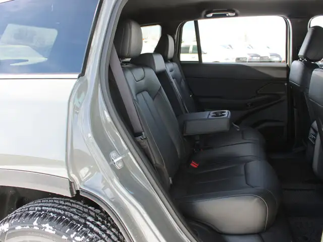 2026 Jeep Cherokee Laredo - Photo 13